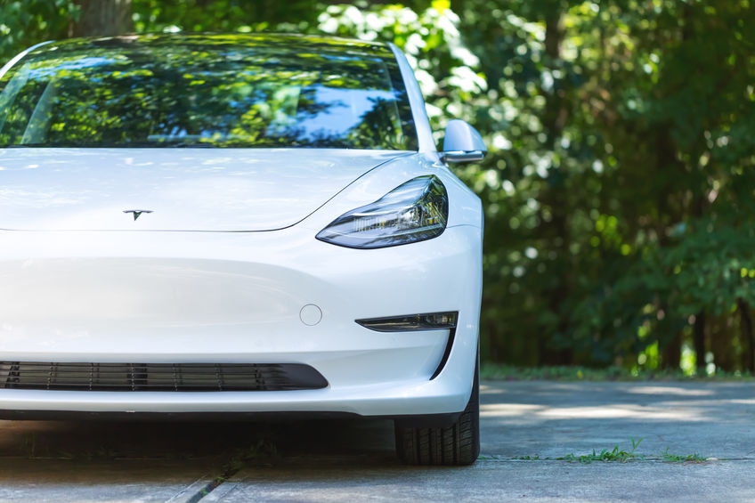 Tesla retira vehiculos que pueden causar problemas para los conductores y pasajeros.