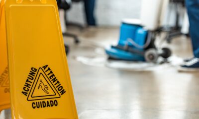 Con Un Alto Número De Accidentes Por Resbalones Y Caídas, Es Sorprendente Saber Que Muchos Incidentes No Se Informan.
