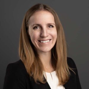 Alycia Cole es una abogada experimentada dedicada a mejorar la vida de aquellos que han resultado heridos por poca o ninguna culpa propia.