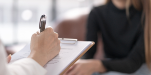 recursos de salud mental en nuestras comunidades de Texas y nacionales