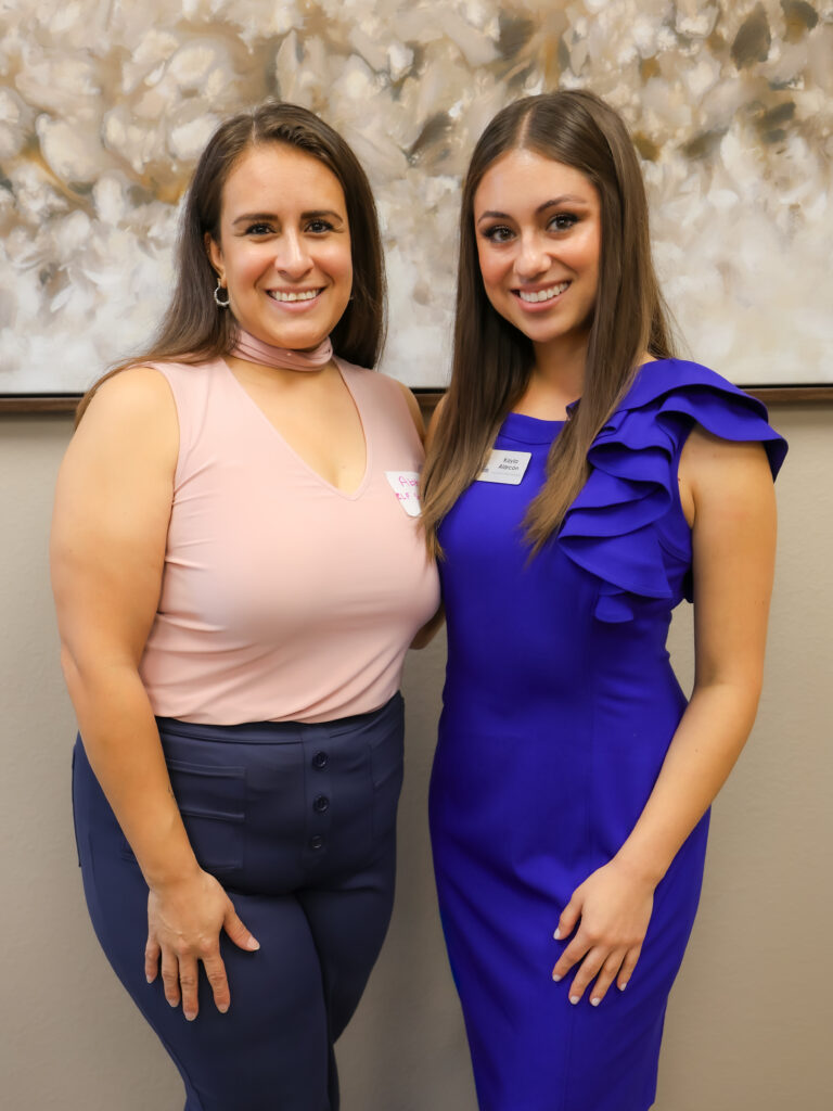 Empleados de la oficina de The Carlson Law Firm en San Marcos