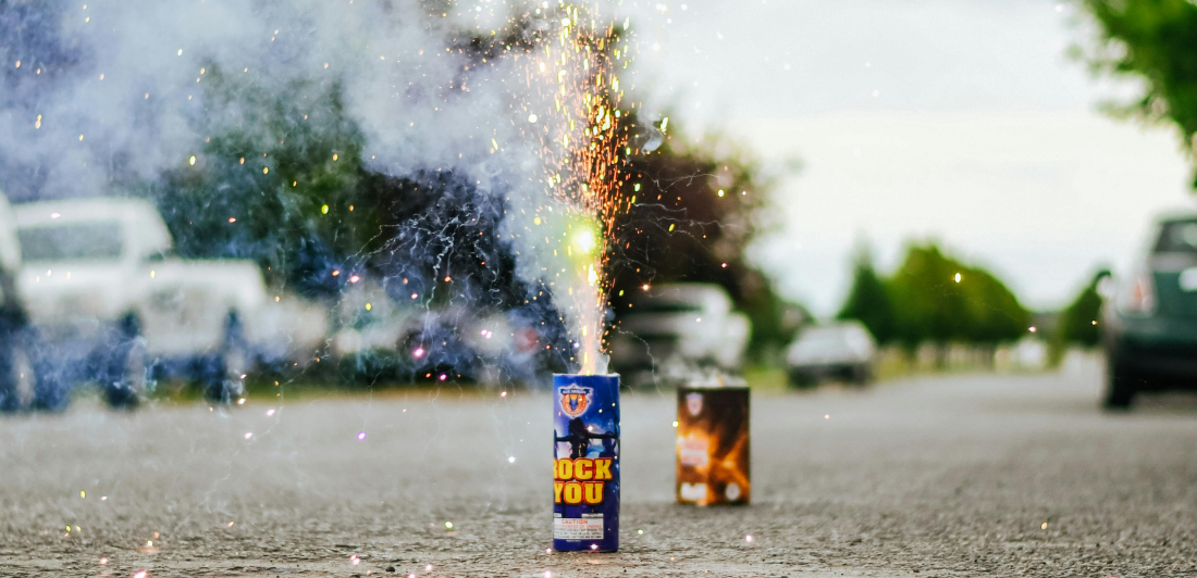 Puedo demandar a mi vecino si causa daños con fuegos artificiales