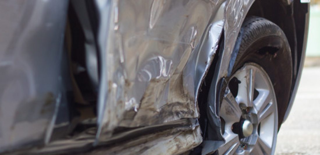 El nivel de daño a su automóvil no indica la gravedad de sus lesiones.